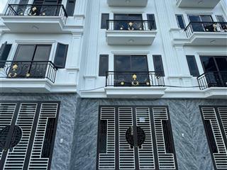 Chính chủ bán,ô tô tránh,kinh doanh, ngõ thông,hè thoáng(40m24 tầng)phụng châuchương mỹ4.75tỷ