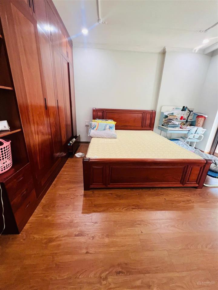 Bán liền kề văn phú, vị trí kinh doanh ( phố tống tất thắng) dt 80m đg 19,5m vừa ở vừa cho thuê