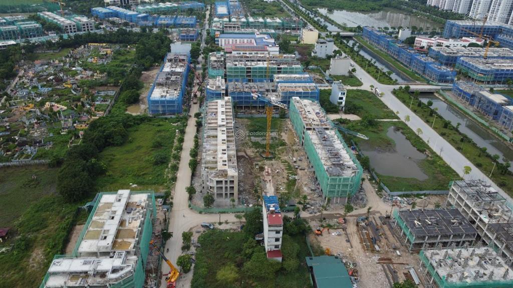 Cần bán liền kề đường 17m a2.4 khu đô thị thanh hà giá 11,5tỷ, có nhà xây thô,  0983 393 ***