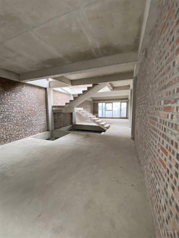 Bán liền kề 100m² tại khu đô thị thanh hà giá 11,3 tỷ, có nhà đang xây thô,  0983 393 ***