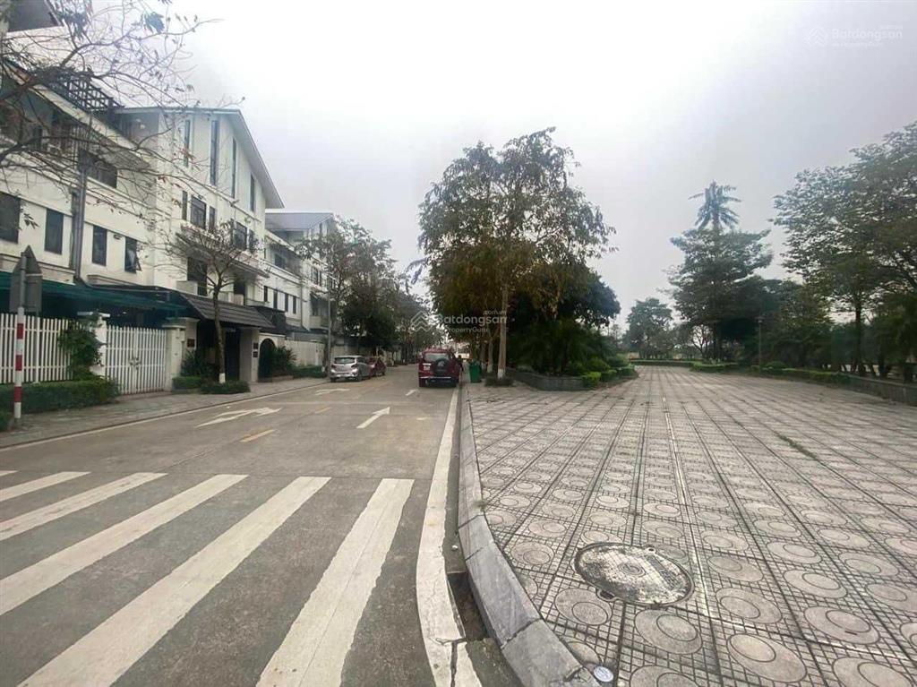 Chính chủ gửi bán căn liền kề geleximco lê trọng tấn khu a33, diện tích 114m2 giá 30 tỷ