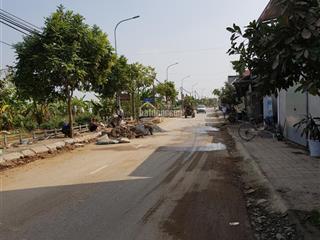 Gia đình cần bán 60m2 đất dịch vụ(đất ở) lại yên, huyện hoài đức,giá rẻ đt 0904 126 ***