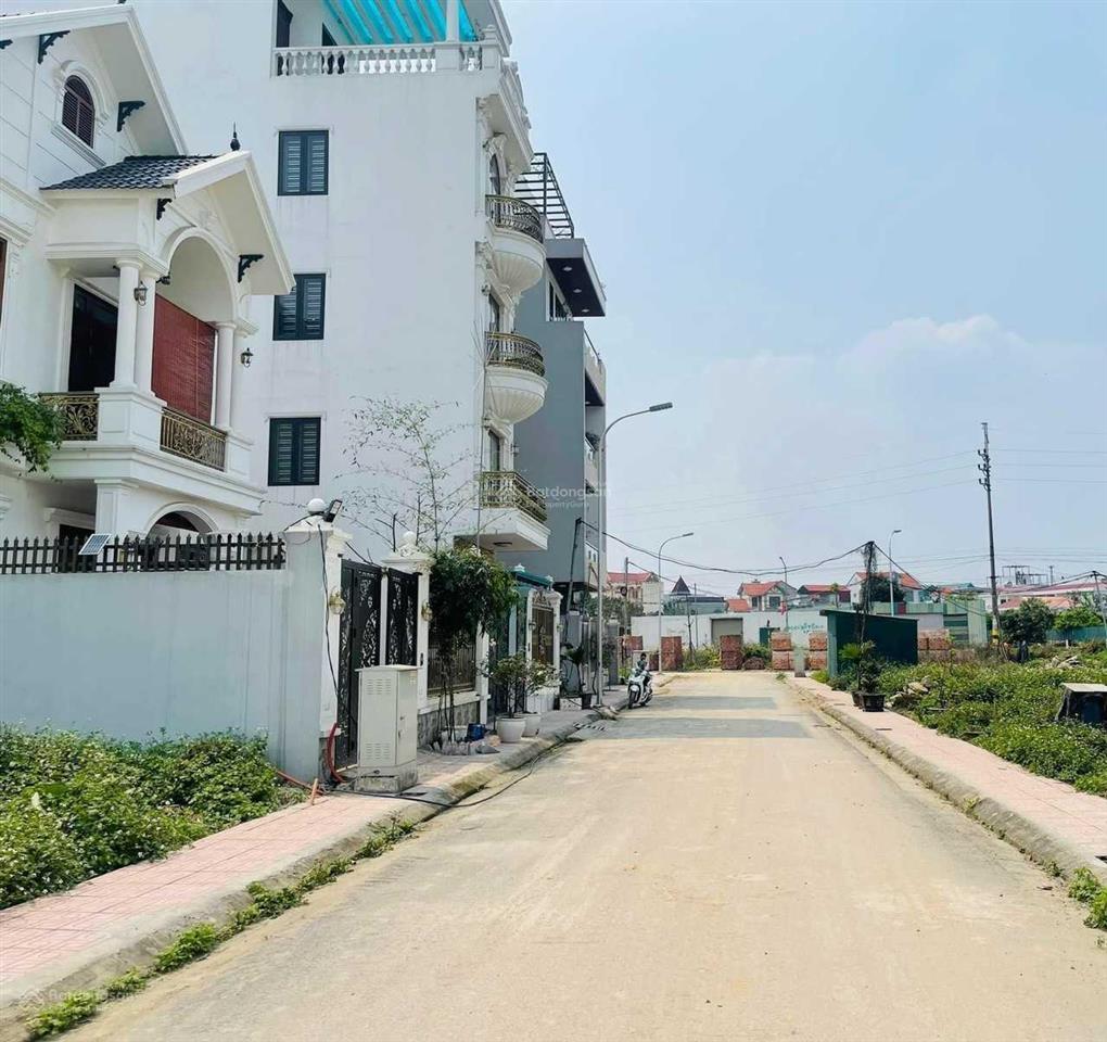 Chính chủ cần bán 70m2 đất dv xã song phương  hoài đức  hn, giá rẻ 125tr/m2 siêu đầu tư