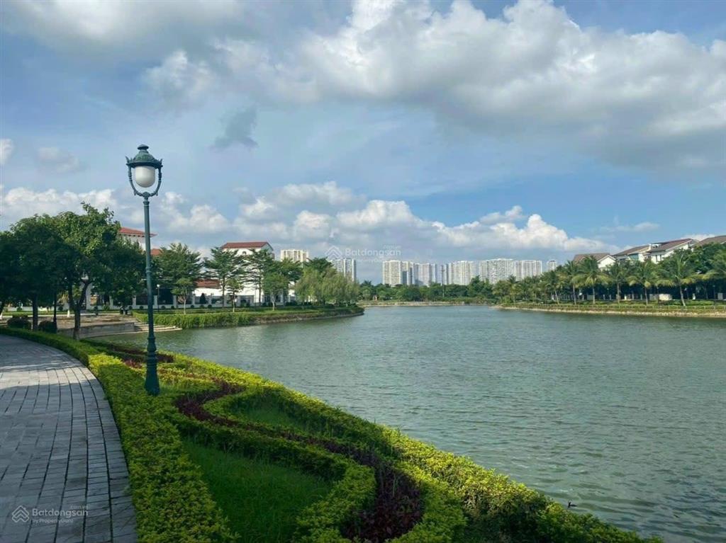 Bán biệt thự mặt hồ nam an khánh sudico sông đà tt 1 diện tích 619m2 giá 65 tỷ. đt 0904 126 ***