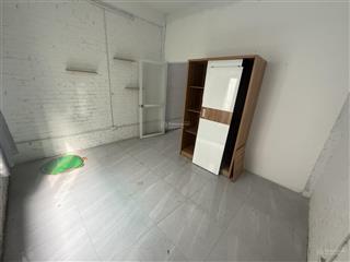 Cho thuê kho tại kđt geleximco dt sử dụng 200m2. giá 11tr.  0913 034 ***