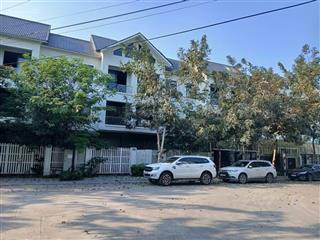 Bán liền kề 80mx4 tầng kđt geleximco giá 15,x tỷ, sổ đỏ .  0913 034 ***