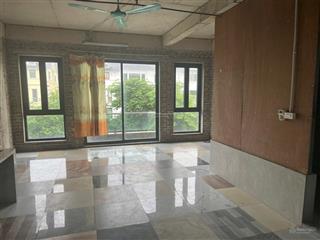 Cho thuê kho nguyên căn dtsd 350m đường 27m tại kđt geleximco lê trọng tấn giá rẻ  0913 034 ***