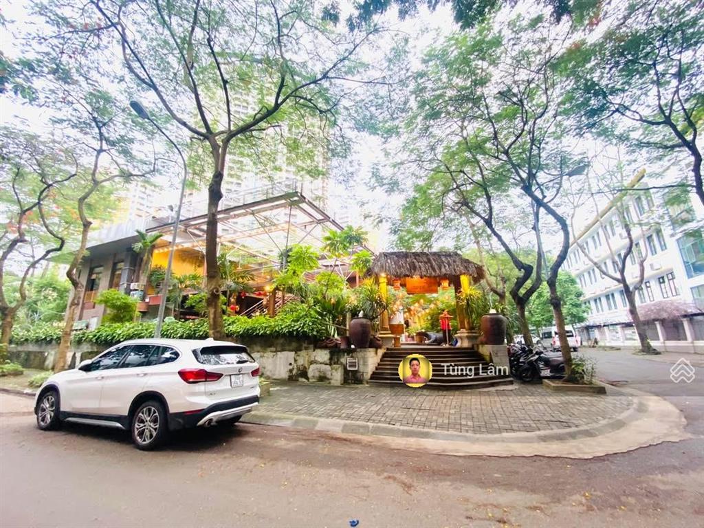 4 mặt tiền  dt 5325m2  tổ hợp bể bơi, nhà hàng, phòng gym, đỗ xe bạt ngàn