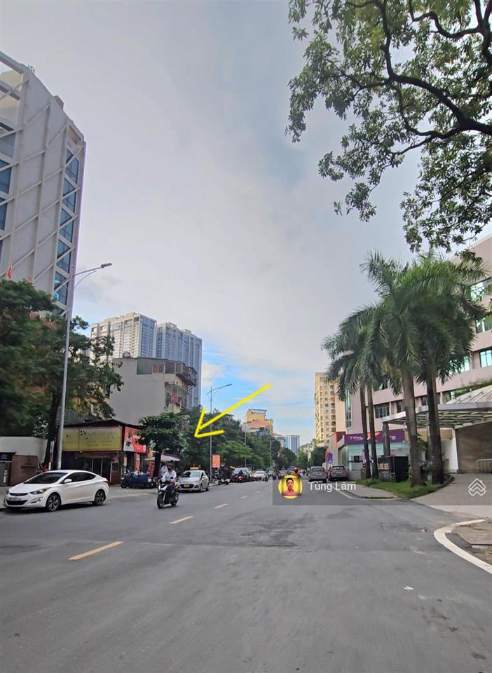 Số 82 ngọc khánh  đối diện vinhomes gallery  giảng võ. dt 2059m2  lô góc đẳng cấp