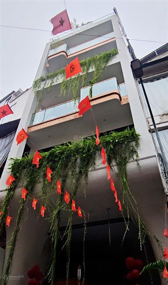 Bán nhà 22 đình ngang  cửa nam. mặt tiền rộng 5.6m, 8 tầng thang máy xây mới vài năm