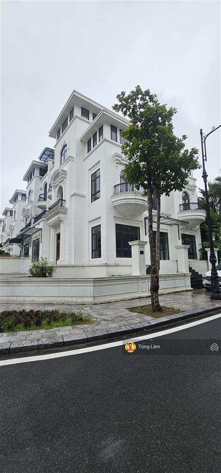 Ảnh thật  louis 2 bt2  góc 3 mặt tiền. hạ tầng đồng bộ, dân cư về ở ~80%, mặt vườn hoa trung tâm