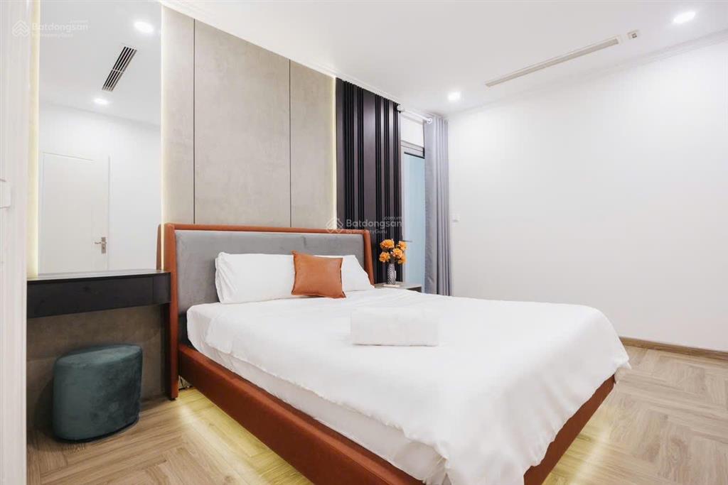 Bán căn hộ 3 phòng ngủ sáng, đủ nội tất đẹp vào ở ngay , giá cực chất 11 tỷ cho 112 m tại park hill
