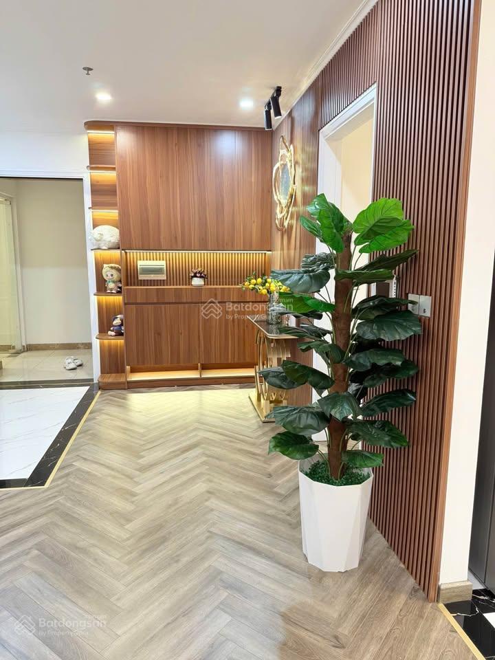 Bán căn góc 3pn sáng  120m view siêu đẹp tòa park 7.  0901 793 ***