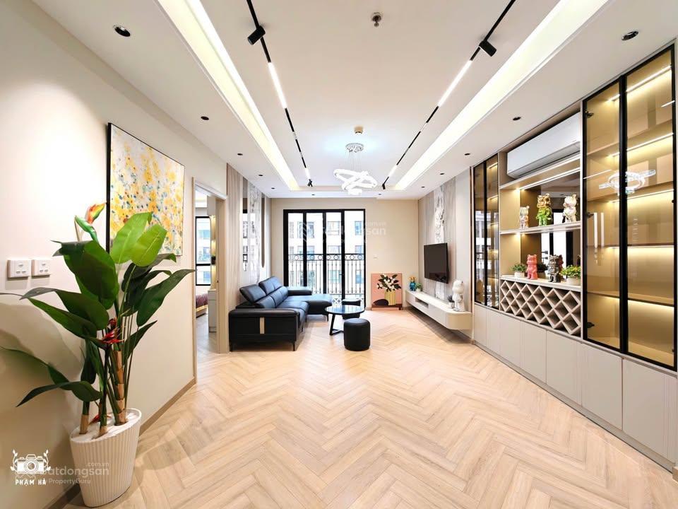 Rẻ quá! cần bán nhanh 3 phòng ngủ 117m2  giá 13.5 tỷ times city , bc hướng nam.  em 0901 793 ***