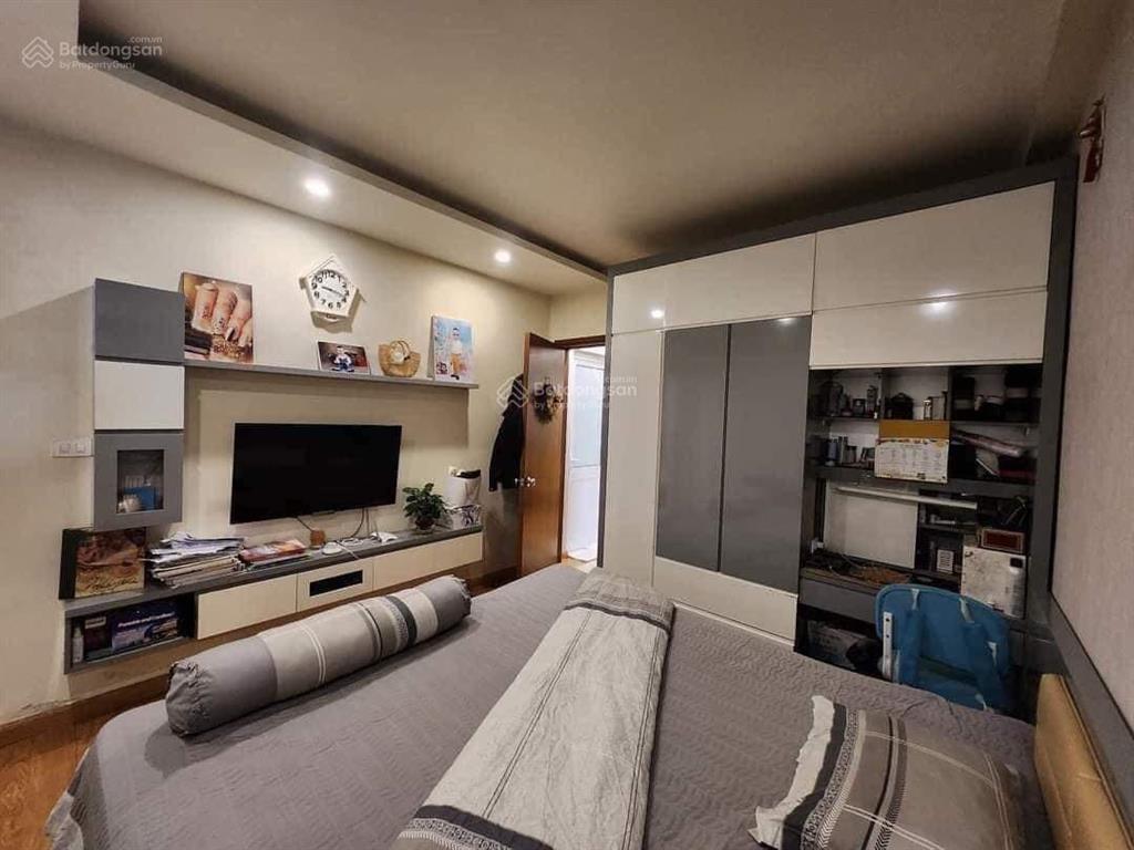 Cc cần bán căn chung cư hồng hà 89 thịnh liệt. dt 65m2 2pn + 2wc giá 4.9tỷ có tl  0962 552 ***