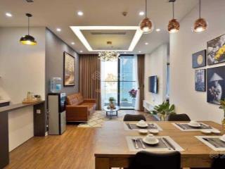 Chính chủ cần bán gấp căn hộ 1 phòng ngủ vinhomes metropolis dt 57m2, giá rẻ chỉ 8,5 tỷ full đồ