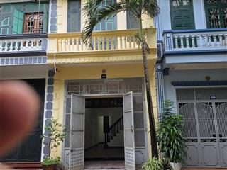 Cần bán gấp nhà 51m2, tại khu đô thị đại kim định công giá 17,7 tỷ ( giá rẻ nhất khu)