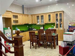 Chính chủ bán căn nhà 5 tầng 60m2 trong khu đấu giá,nội thất đầy đủ. sổ đỏ chính chủ. ô tô đỗ cửa.