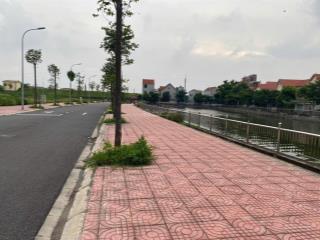 Bán đất mặt hồ sơn đồng hà nội đường vành đai 4 chạy cạnh đất, gần khu dự án chung cư nhà ở xã hôi