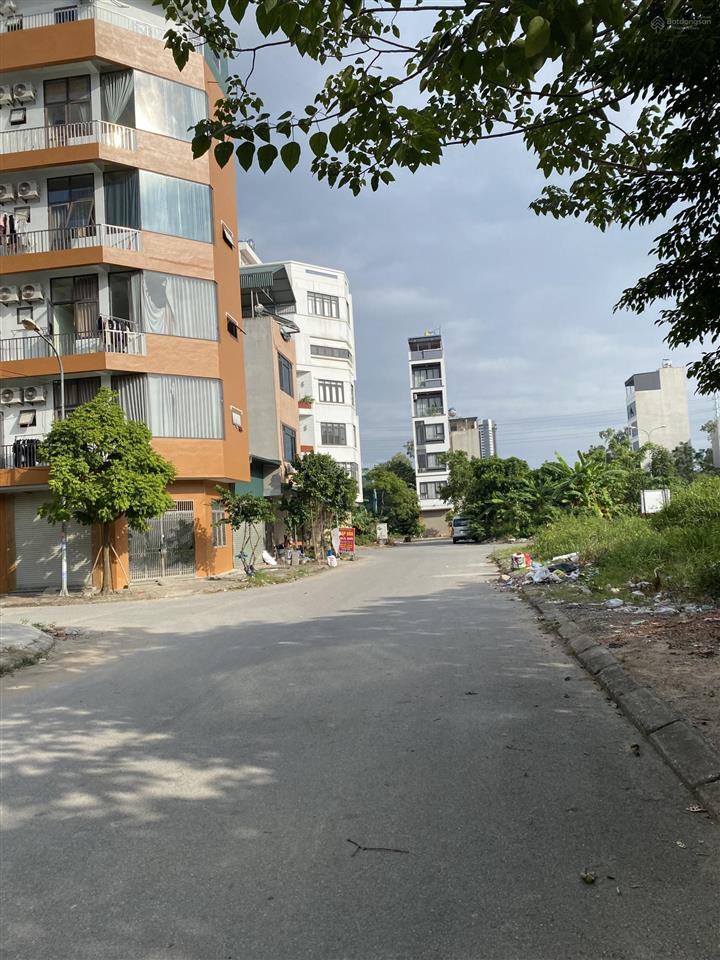 Chính chủ bán ô góc khu dịch vụ phường dương nội quận hà đông hà nội. diện tích 50m2 mặt tiền rộng