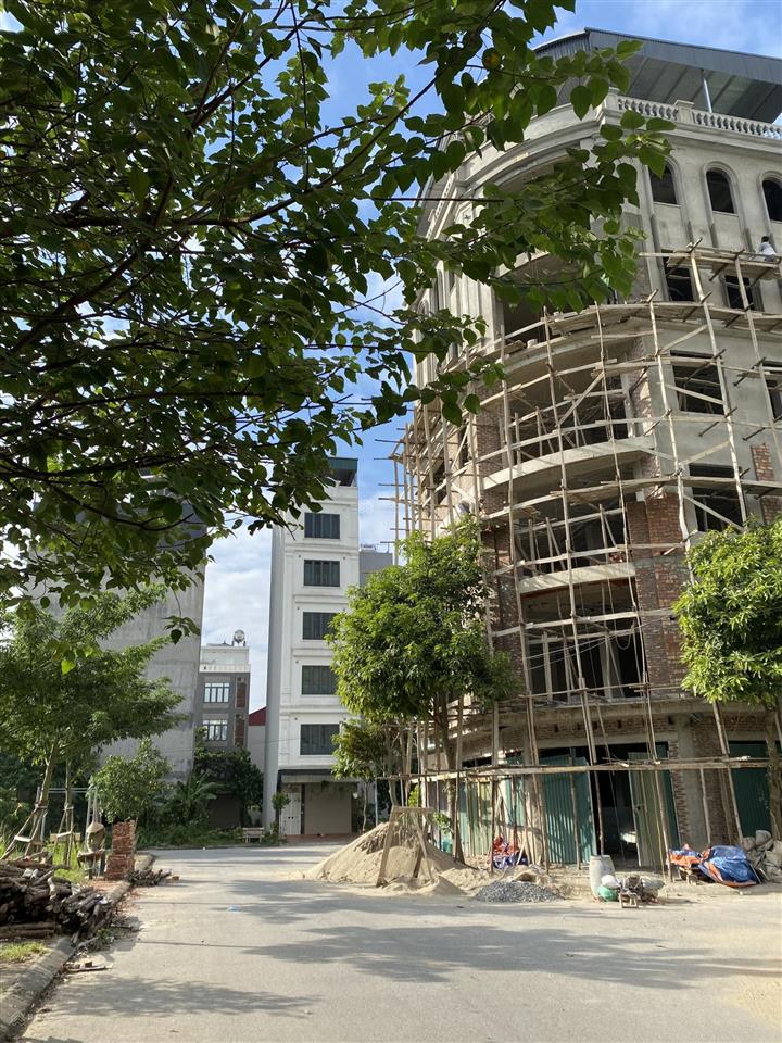 Chính chủ bán ô góc khu dịch vụ phường dương nội quận hà đông hà nội. diện tích 50m2 mặt tiền rộng