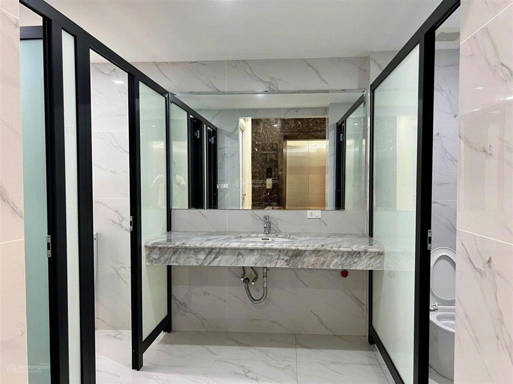 Bán nhà phố Trung Văn, 144m2, 8 tầng thang máy mới tinh cho thuê 150tr/tháng