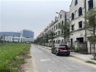 Cần bán nhanh nhà 4 tầng 135m2 dãy tt69  ngay trường học viện chính sách và phát triển 1x tỷ