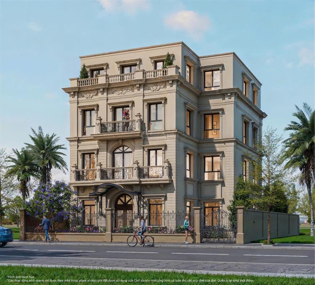 Bán biệt thự vinhomes khu compoud khép kín, cách hồ tây 10p lái xe. dt 228m2  giá 38 tỷ