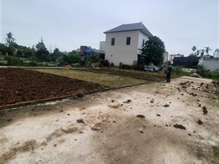 Tôi chính chủ cần tiền, bán mảnh đất tả thanh oai 273m2 mt 12m lô góc 12tr/m. ôtô 7 chỗ vào tận nơi