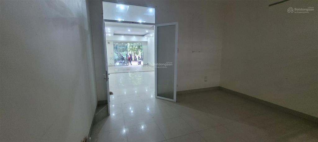 Chỉ 3,5 triệu/th  văn phòng tại mặt đường nguyễn khuyến, hà đông