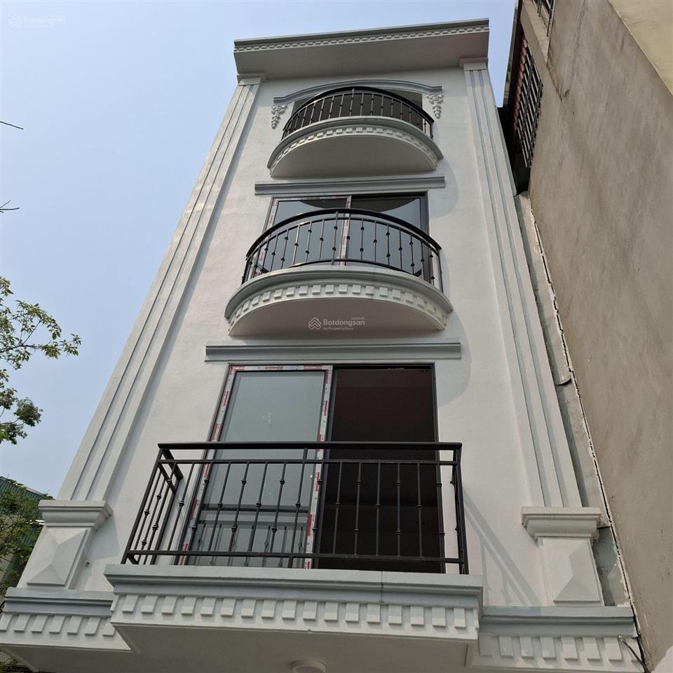 Bán nhà vĩnh ninh vĩnh quỳnh hồ sen 45m2 x 4 tầng giá 4,95 tỷ có sân để xe riêng,  0983 860 ***