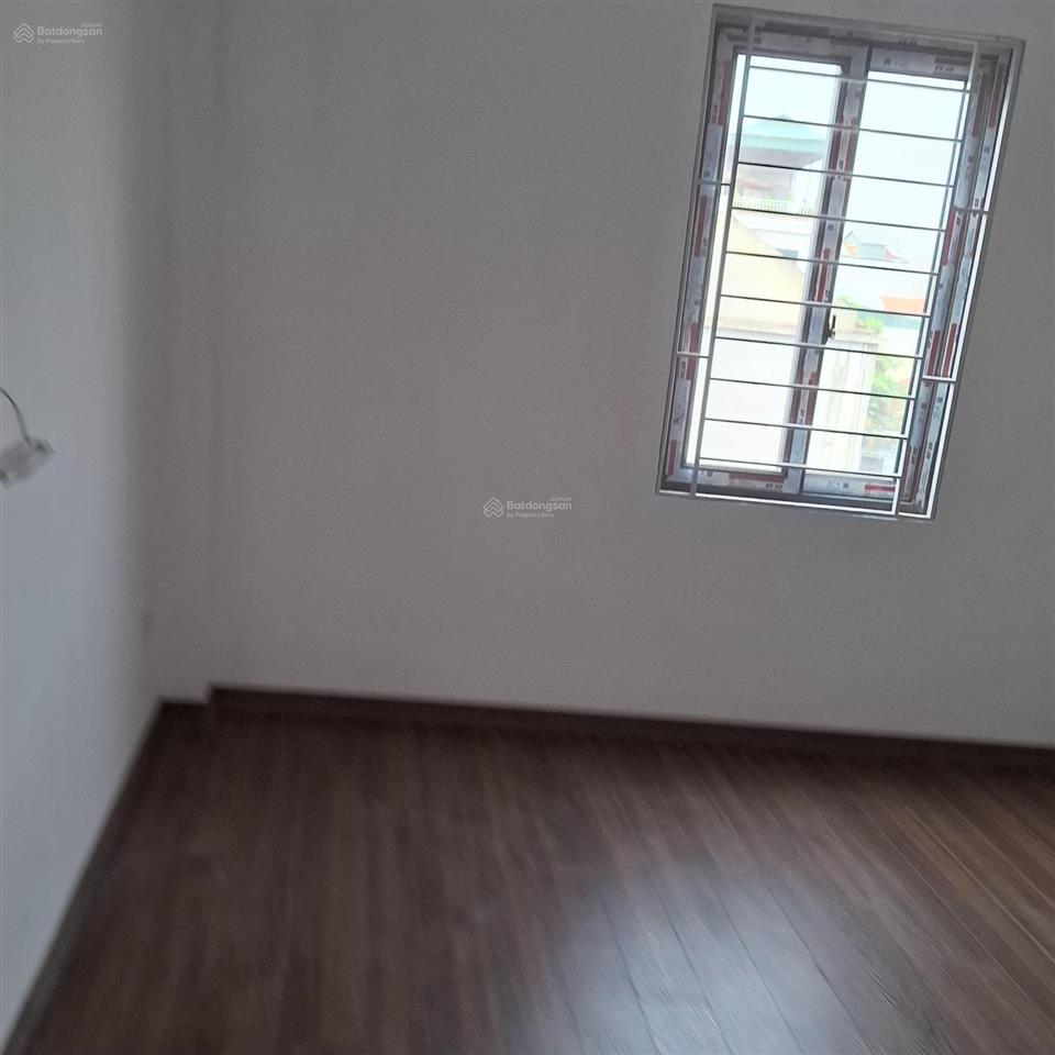 Bán nhà vĩnh ninh vĩnh quỳnh hồ sen 45m2 x 4 tầng giá 4,95 tỷ có sân để xe riêng,  0983 860 ***