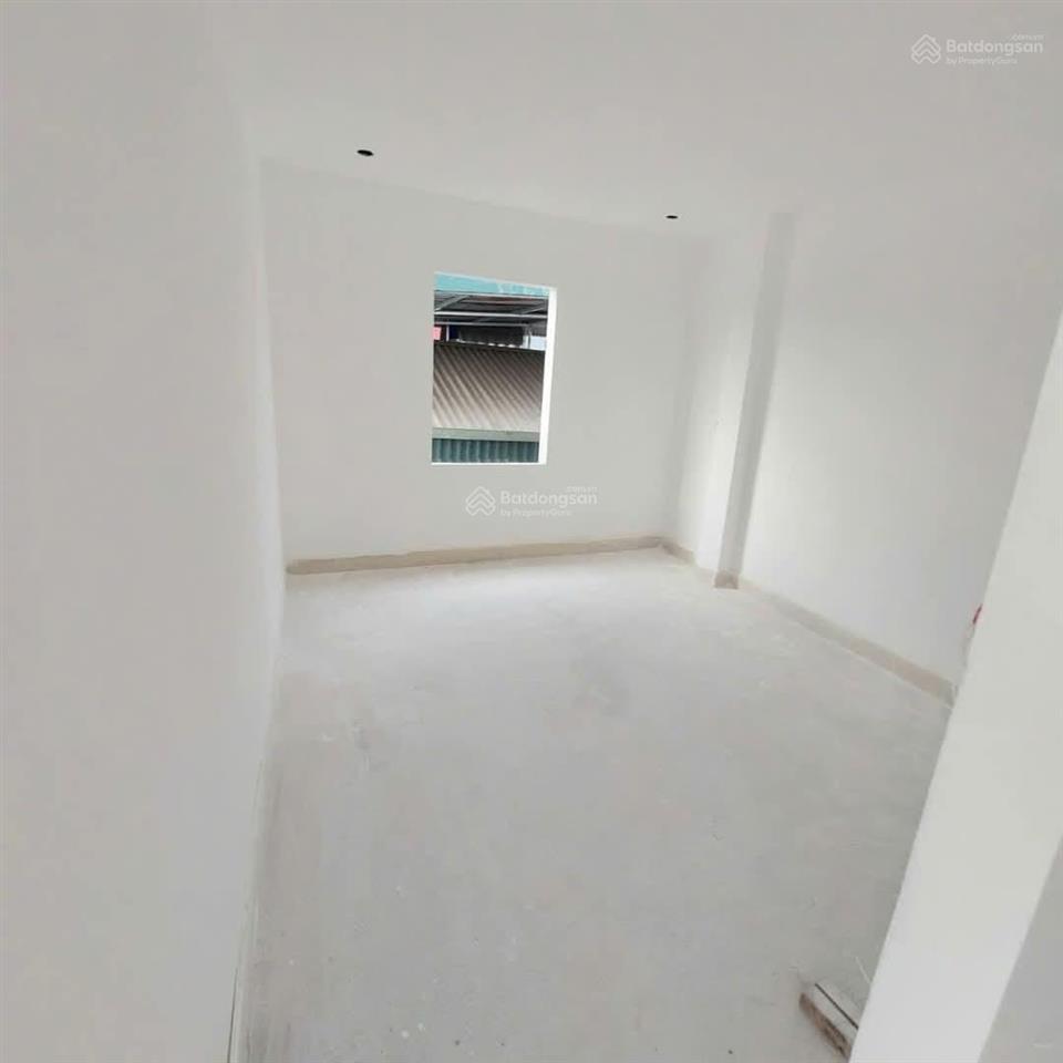 Bán nhà Yên ngưu, tam hiệp Hà Nội DT 39m 5T. Giá 5,5 tỷ