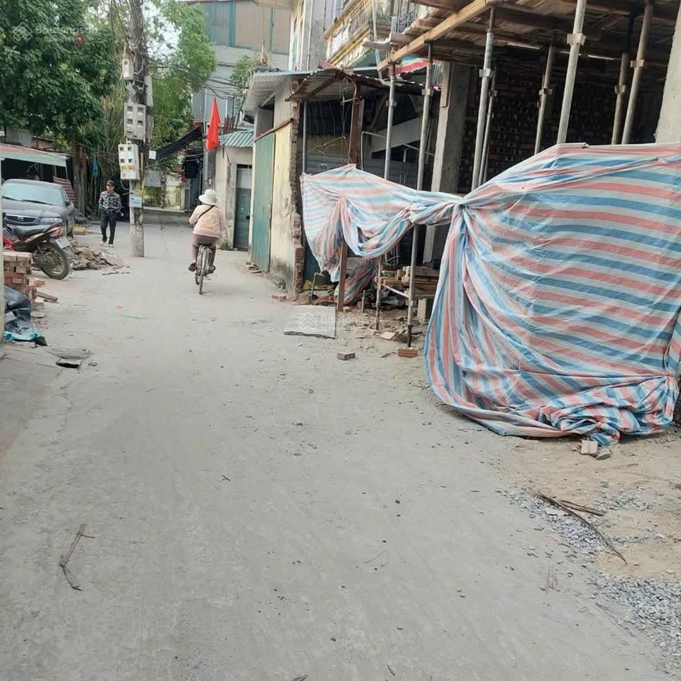 Bán nhà Yên ngưu, tam hiệp Hà Nội DT 39m 5T. Giá 5,5 tỷ