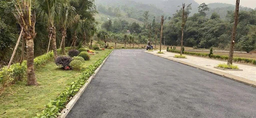 Bán đất phú mãn trung tâm xã, uỷ ban 120m2 nhỉnh 2 tỷ 0977 514 ***