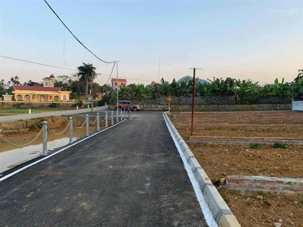 Bán đất phú mãn trung tâm xã, uỷ ban 120m2 nhỉnh 2 tỷ 0977 514 ***