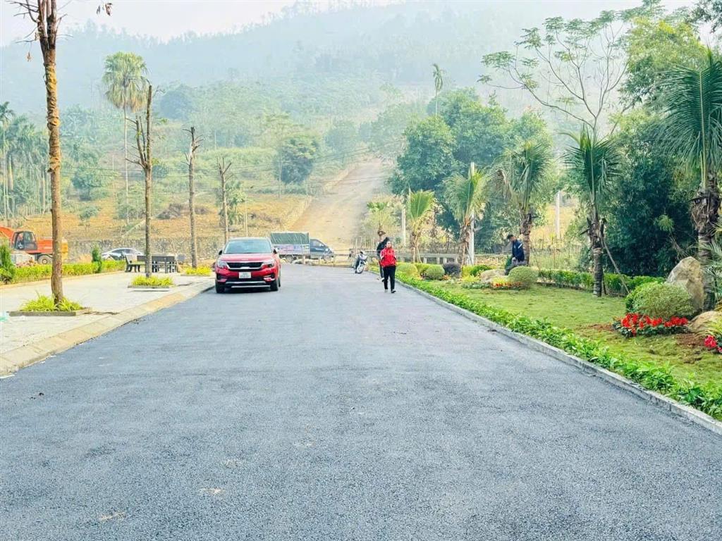 Bán đất nghỉ dưỡng và đầu tư phú mãn xã phú cát  hoà lạc 278,4m2, 14tr/m2 0977 514 ***