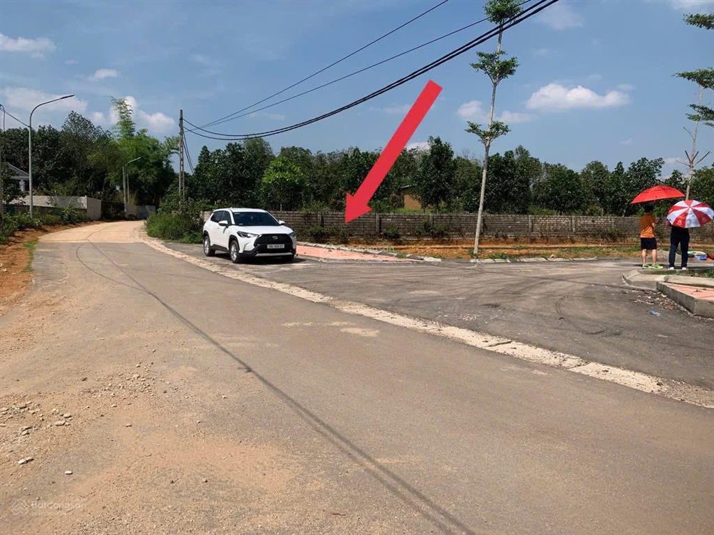 Bán gấp 100m2 full thổ cư mt 7m tại xã hoà lạc, cạnh cổ đông, sơn tây 0977 514 ***