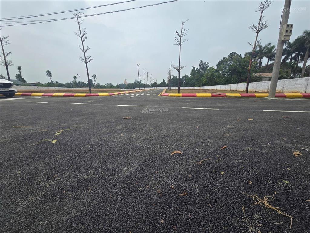 Bán đất cạnh khu đô thị hoà lạc premier sân golf đồng mô 100m2 0977 514 ***