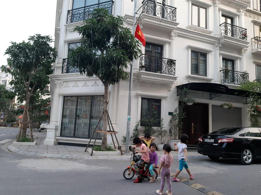 Bán đất cạnh khu đô thị hoà lạc premier sân golf đồng mô 100m2 0977 514 ***