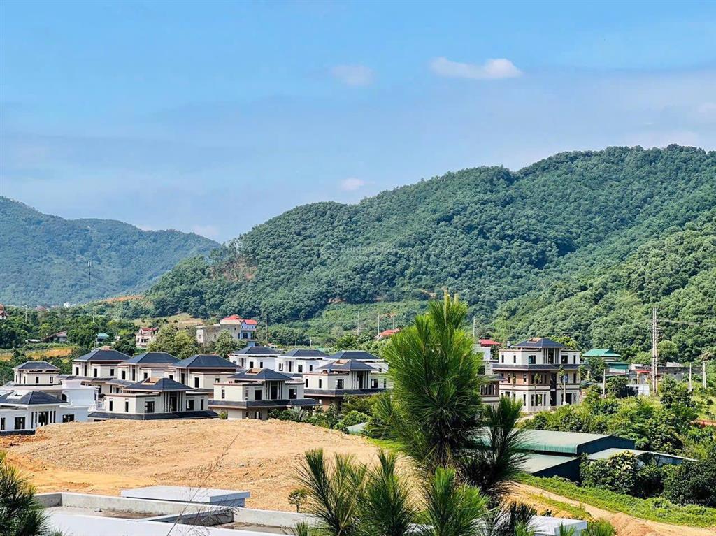 Bán đất tại đường phú mãn, xã phú cát, quốc oai, hà nội, 269.5m2 mt 10m sẵn sổ giá 4 tỷ 0977 514 ***