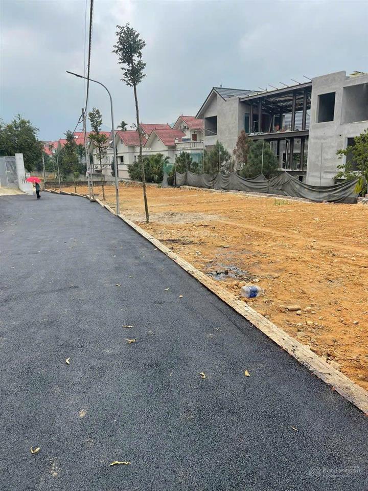 Bán đất liền kề khu xanh villas, đại lộ thăng long, hà nội, giá ưu đãi 27 triệu/m2,150m2 0977 514 ***