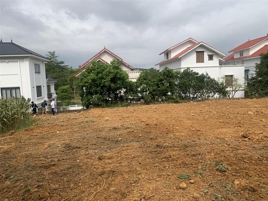 Bán đất thôn 2 phú cát, 2.8 tỷ, 100m2, mặt tiền 5m, ngõ rộng 6m, pháp lý đầy đủ hàng f0 0977 514 ***