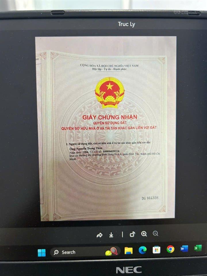 Cần bán lô đất mặt tiền đường nhựa