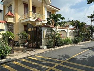 Cần bán căn nhà biệt thự khu phố 3 thị trấn hóc môn