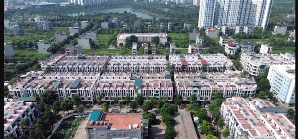 Bán lk mặt phố khu b2.3 lk16 đường 30m khu đtm thanh hà cực đẹp