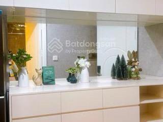 Cần bán căn góc 03 ngủ t09 times city.  0913 406 ***