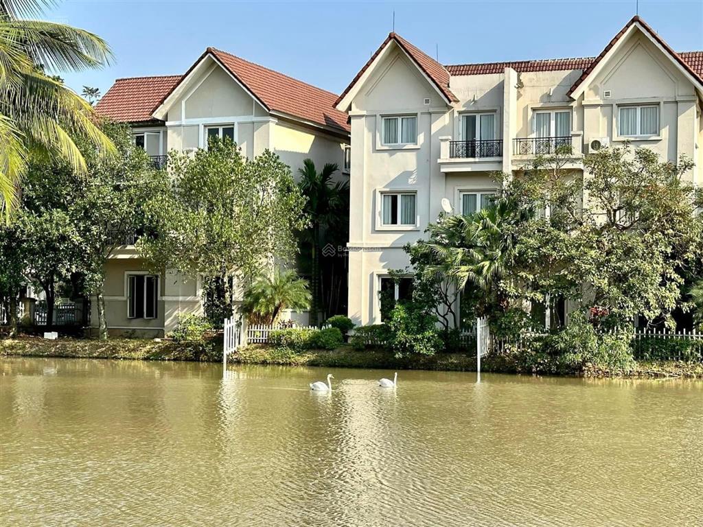 Gấp bt hoa phượng 6, 243m2, sông đẹp, ở luôn, giá tốt nhất 86.5 tỷ vinhomes riverside, 0932 533 ***
