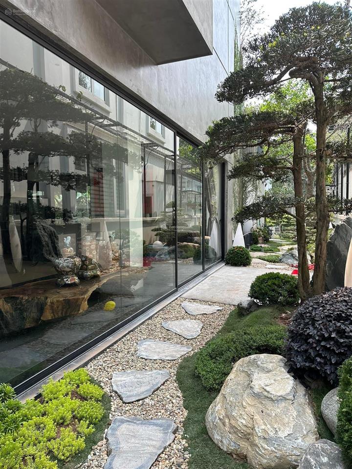 Bán đơn lập, sổ 550m2, view sông, view công viên 3000m, giá hấp dẫn vinhomes riverside. 0932 533 ***