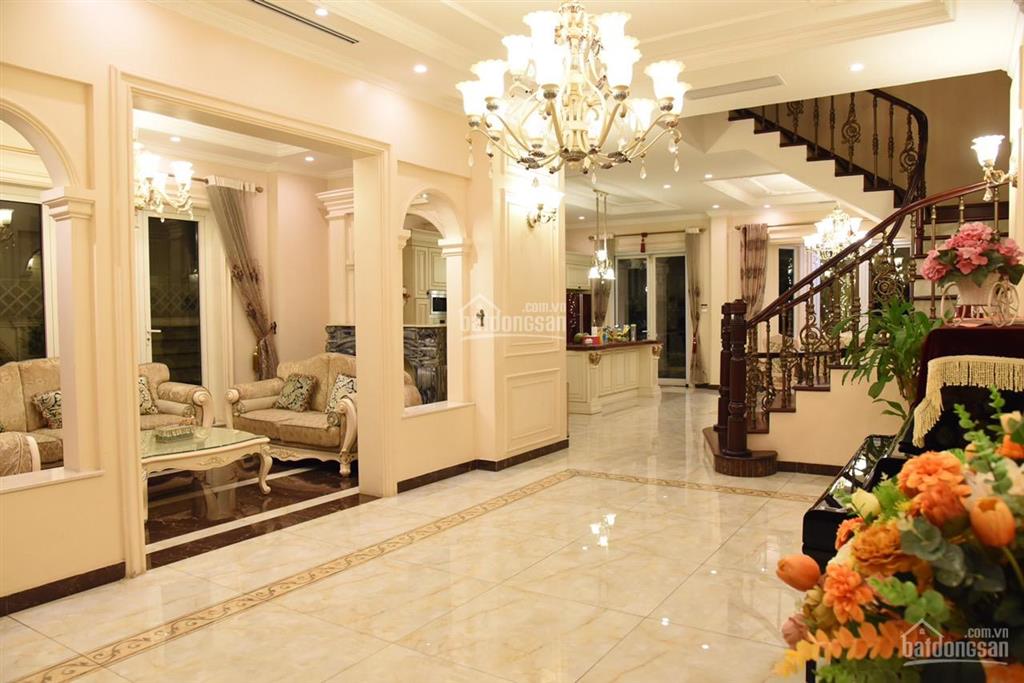Lô anh đào 163m2, full đồ giá rất hợp lý  vinhomes riverside. 0971 861 ***
